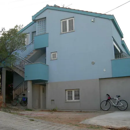 아파트 Bluehouseapartments